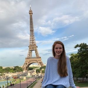 Meet your Posher, Ella